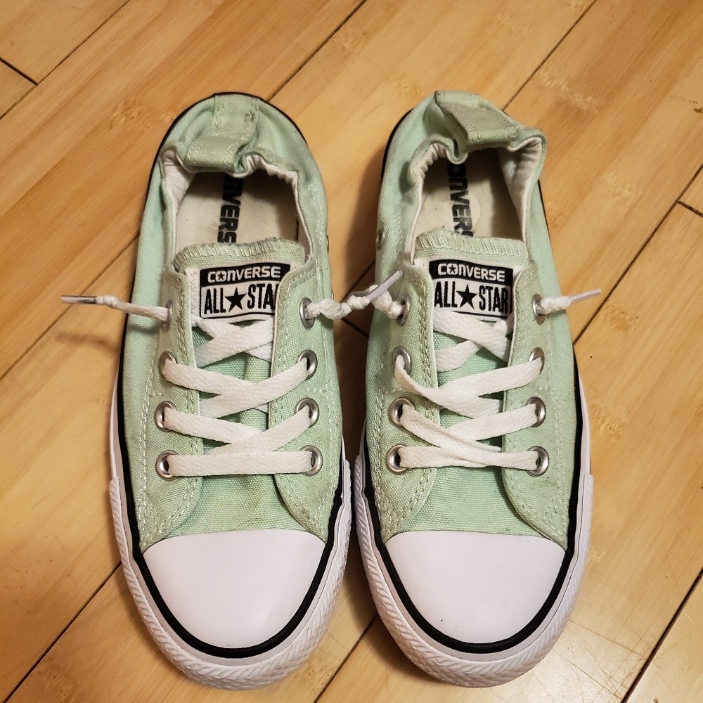 Converse Women's Shoreline Low Top- Size 7